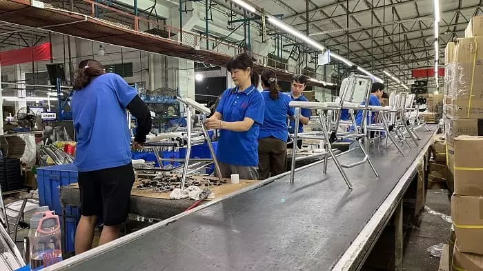 Hur väljer man den bästa rullande duschstolen för ditt företag?